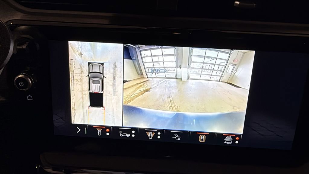 Used 2025 GMC Sierra 1500 AT4 w/ AT4 Premium Package image 40