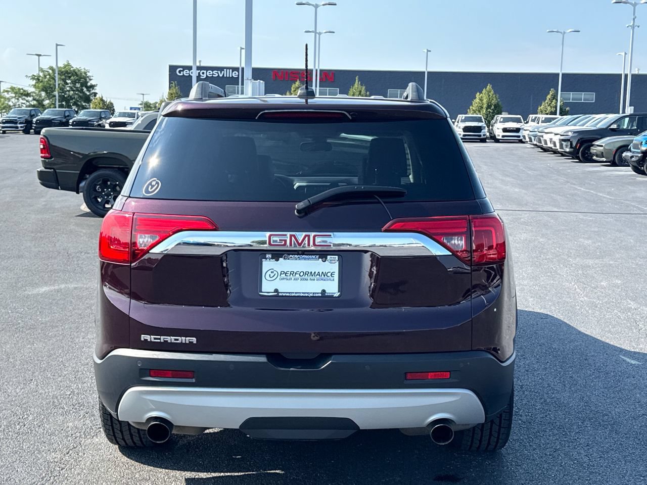 Used 2018 GMC Acadia SLT w/ LPO, Floor Liner Package FWD image 3