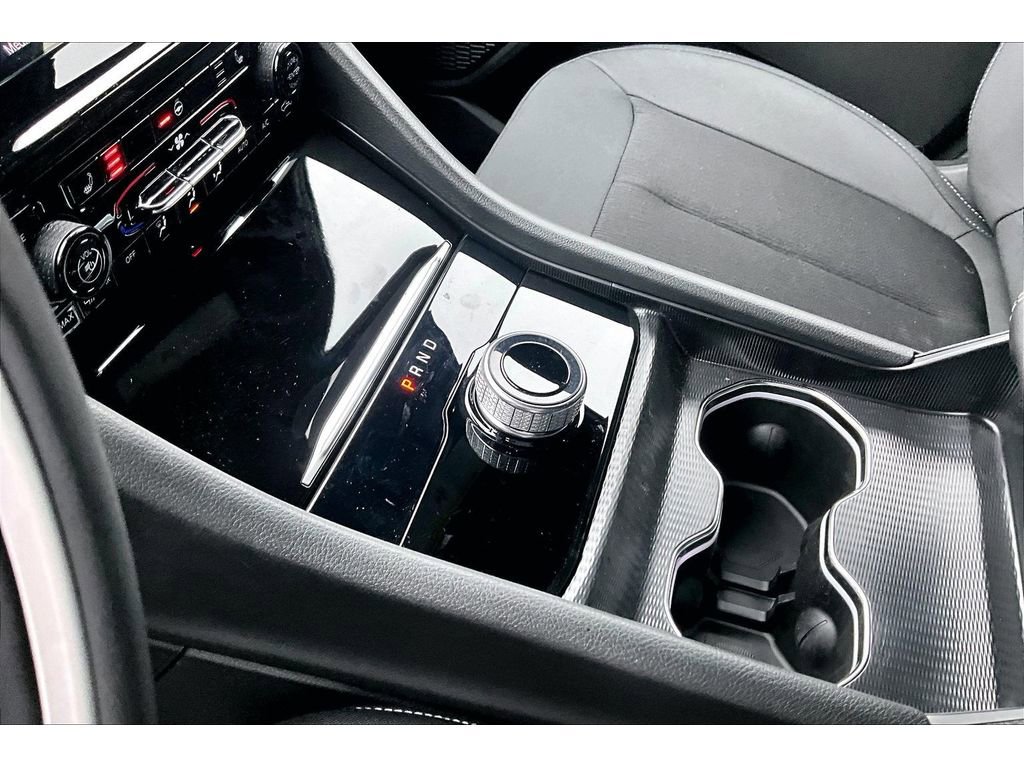 Used 2025 Jeep Grand Cherokee L Laredo w/ Luxury Tech Group I image 16