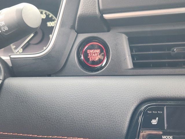 Used 2025 Honda Pilot Sport image 8