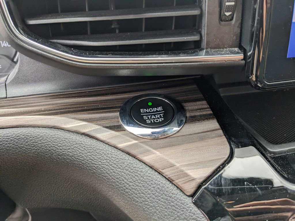 Used 2021 Ford Explorer Limited w/ Equipment Group 301A image 28