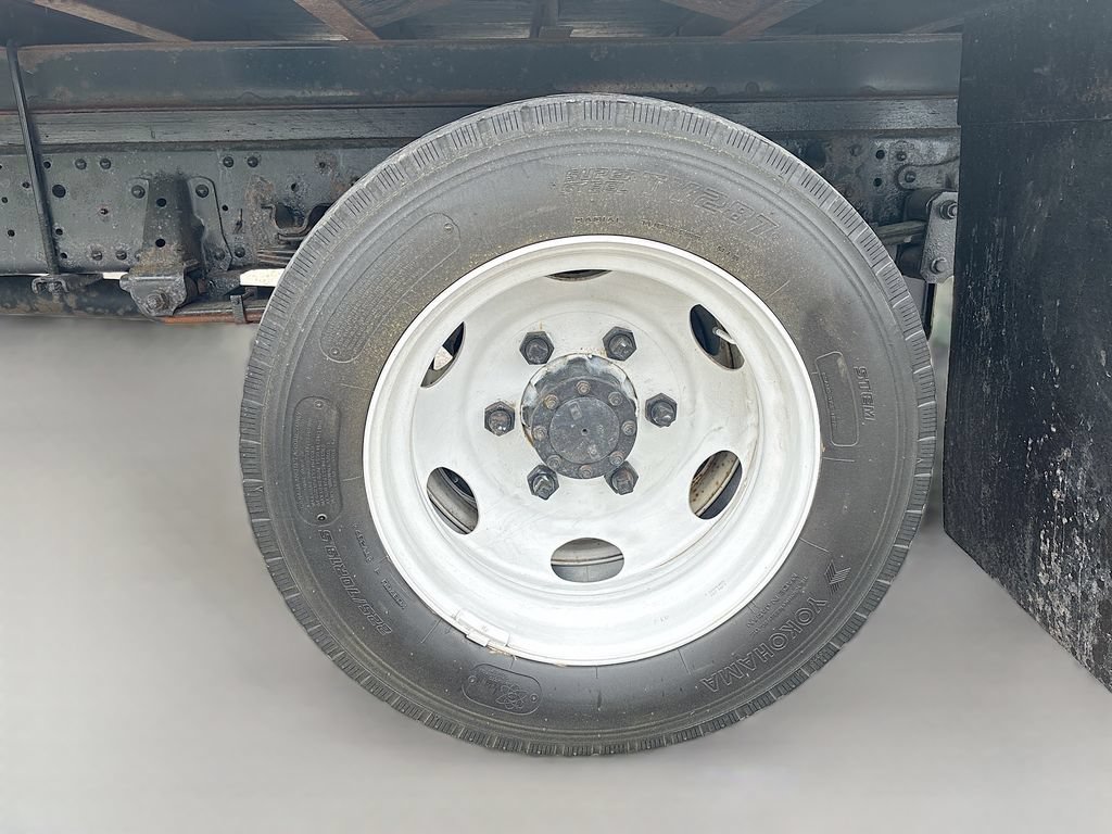 Used 2019 Isuzu NQR RWD image 11