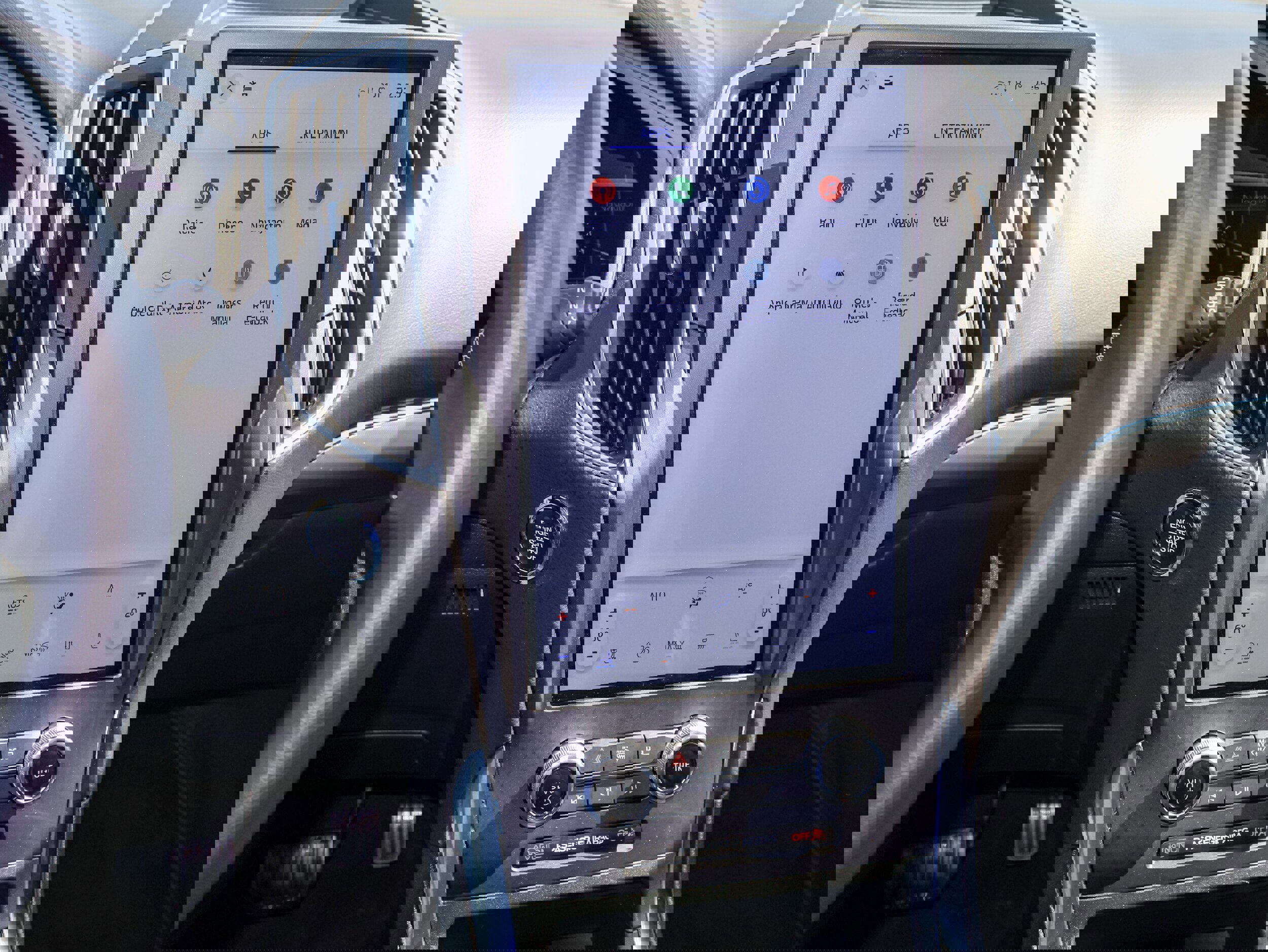 Used 2024 Ford Edge Titanium w/ Equipment Group 301A image 20