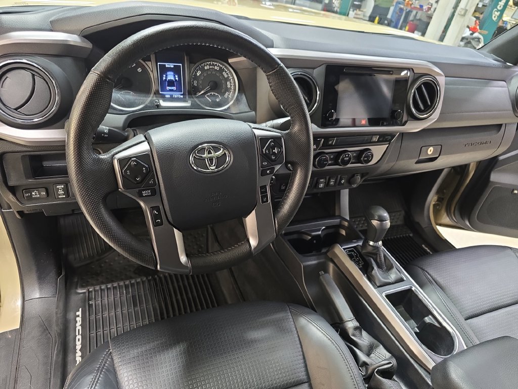 Certified 2018 Toyota Tacoma Limited AWD/4WD image 19
