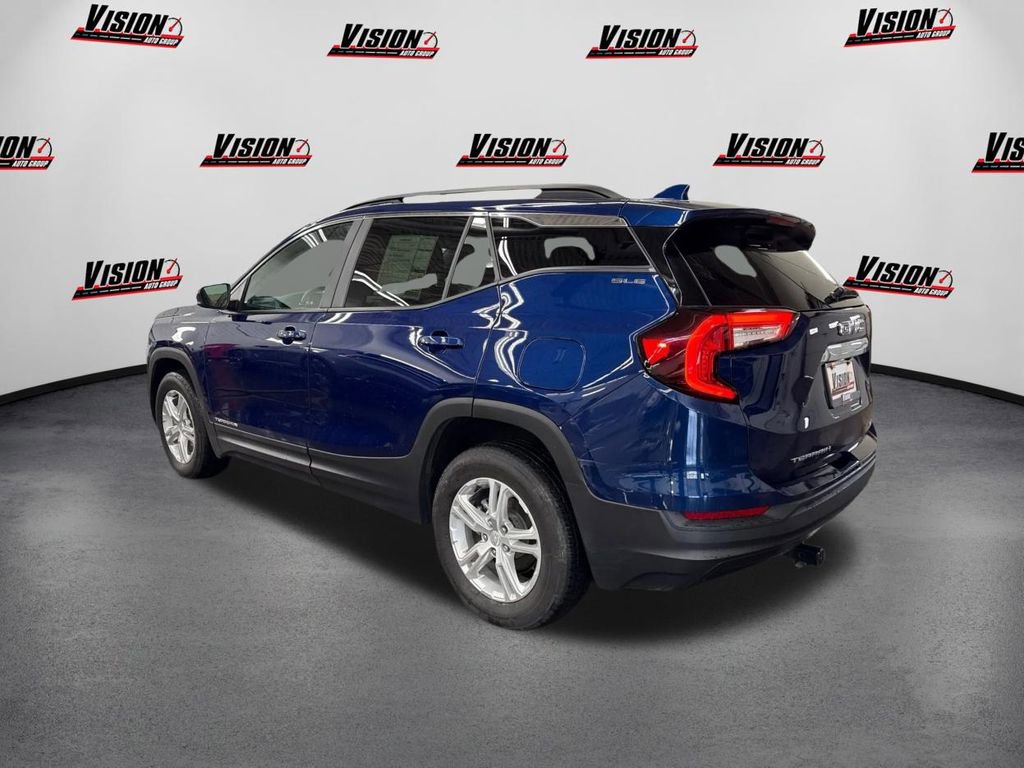 Used 2022 GMC Terrain SLE w/ Driver Convenience Package image 7