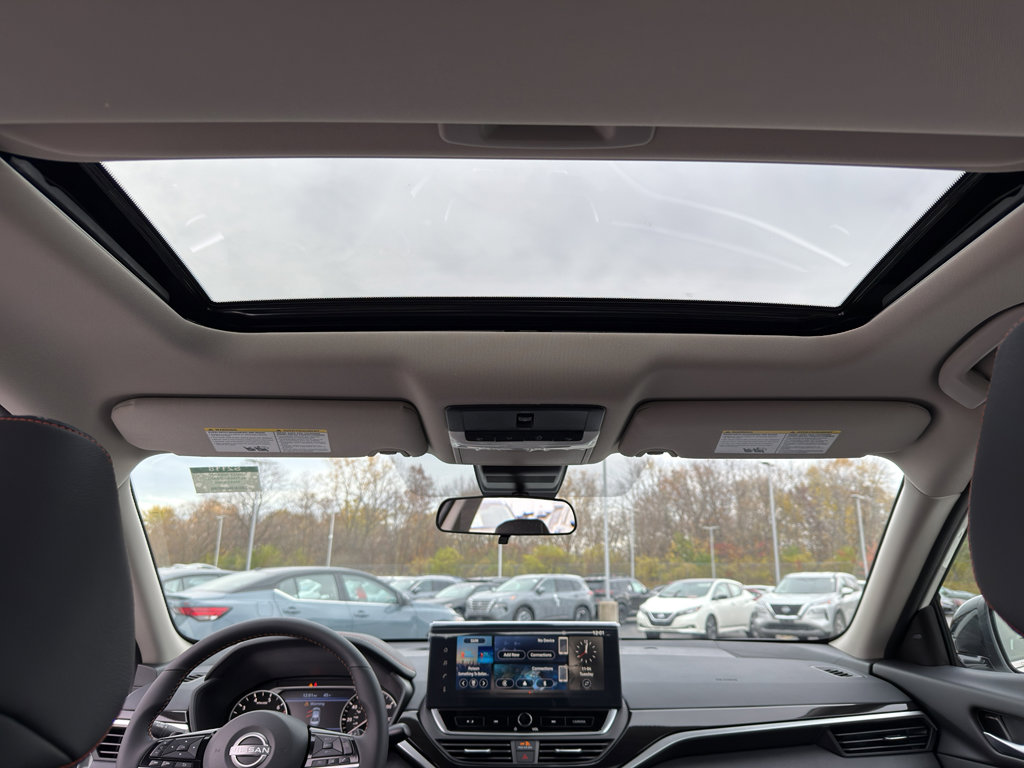 New 2025 Nissan Altima 2.5 SR image 29