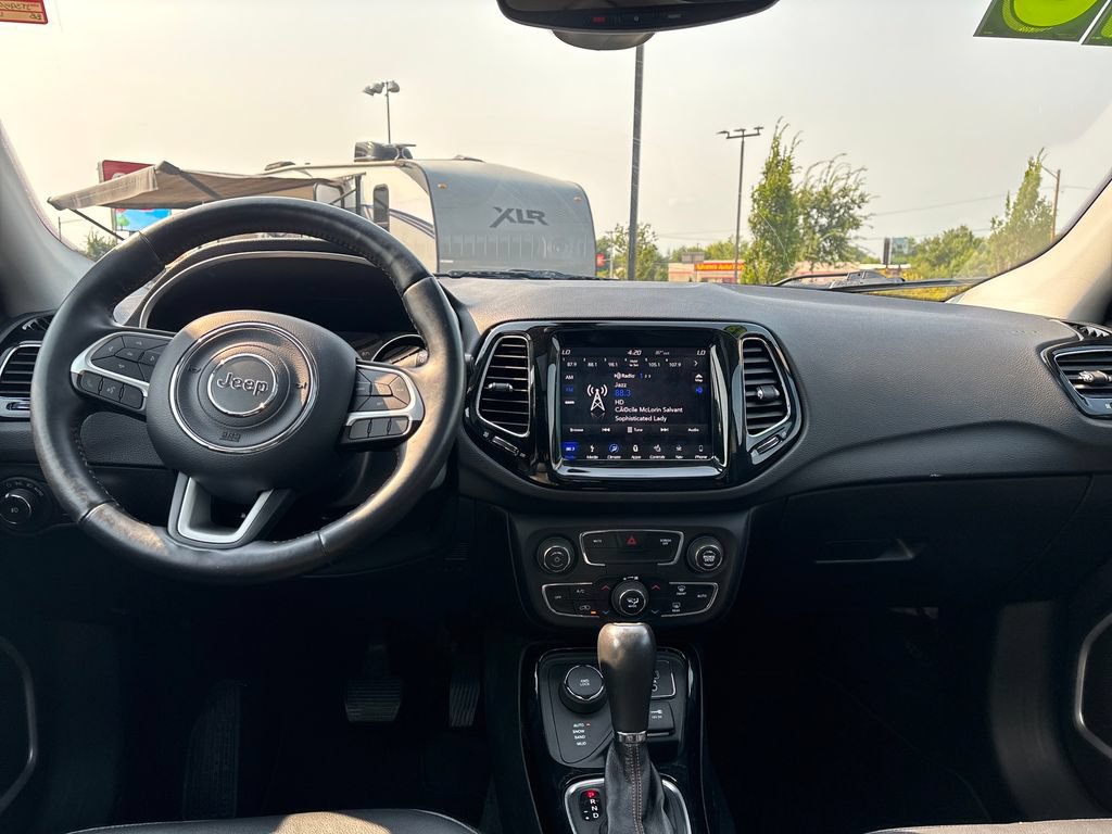 Used 2018 Jeep Compass Limited w/ Navigation Group AWD/4WD image 34