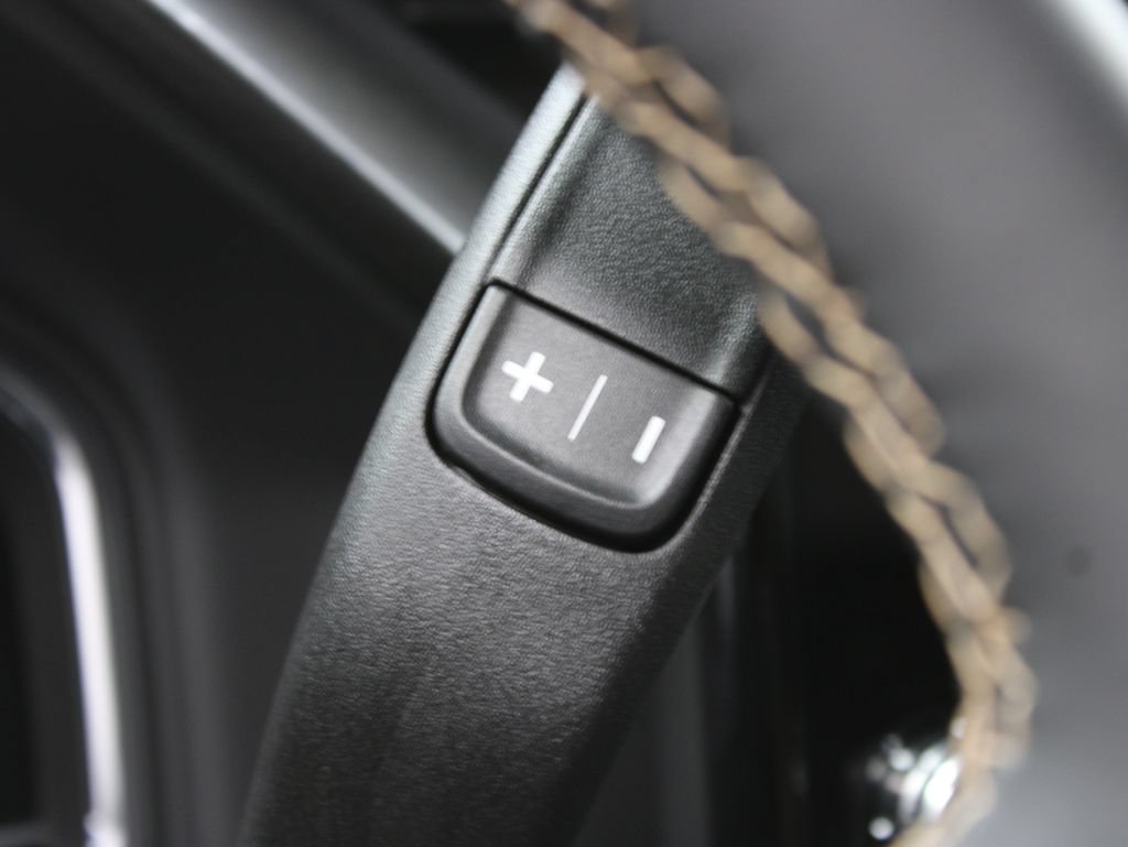 Used 2025 GMC Sierra 2500 AT4 w/ Technology Package AWD/4WD image 71