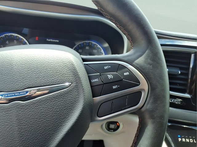 Used 2018 Chrysler Pacifica Touring-L Plus FWD image 20