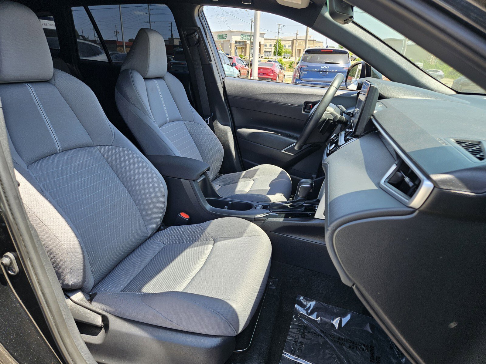 Used 2024 Toyota Corolla Cross S AWD/4WD image 20