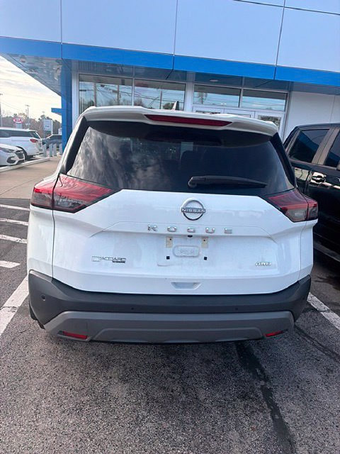 Used 2023 Nissan Rogue S AWD/4WD image 6