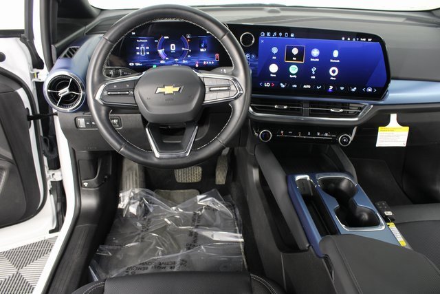 Used 2024 Chevrolet Equinox EV LT image 12