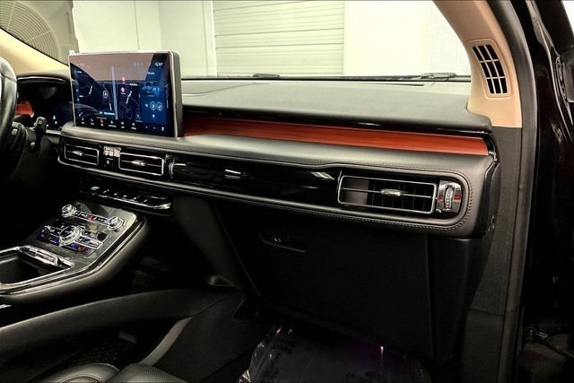 Used 2023 Lincoln Nautilus Reserve w/ Equipment Group 201A image 19