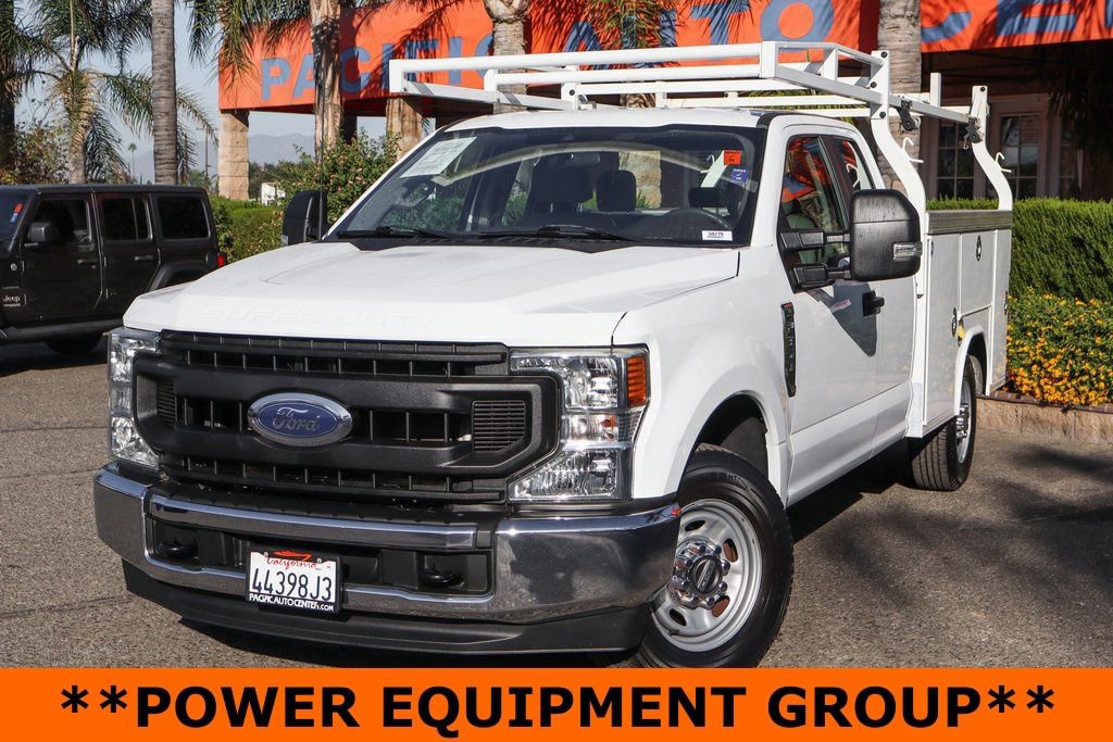 Used 2022 Ford F350 XL w/ Power Equipment Group image 4
