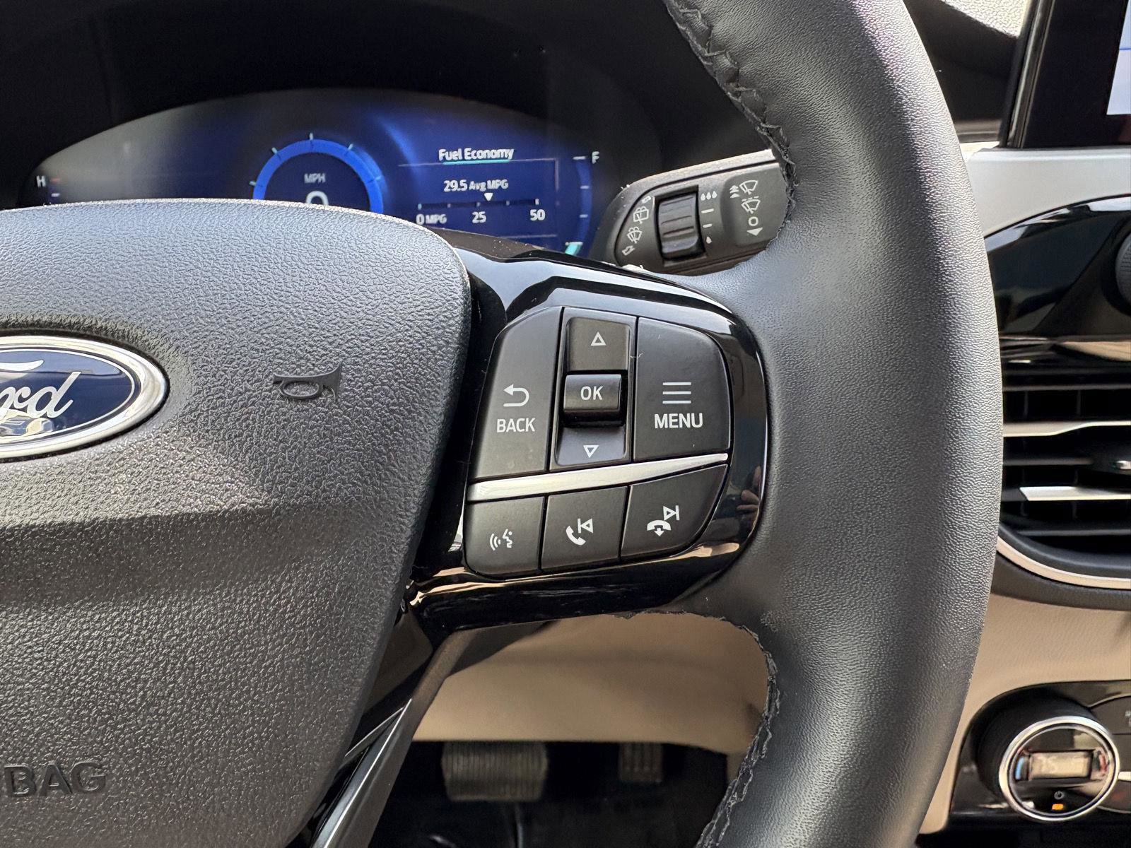 Used 2021 Ford Escape SEL w/ Technology Package image 11