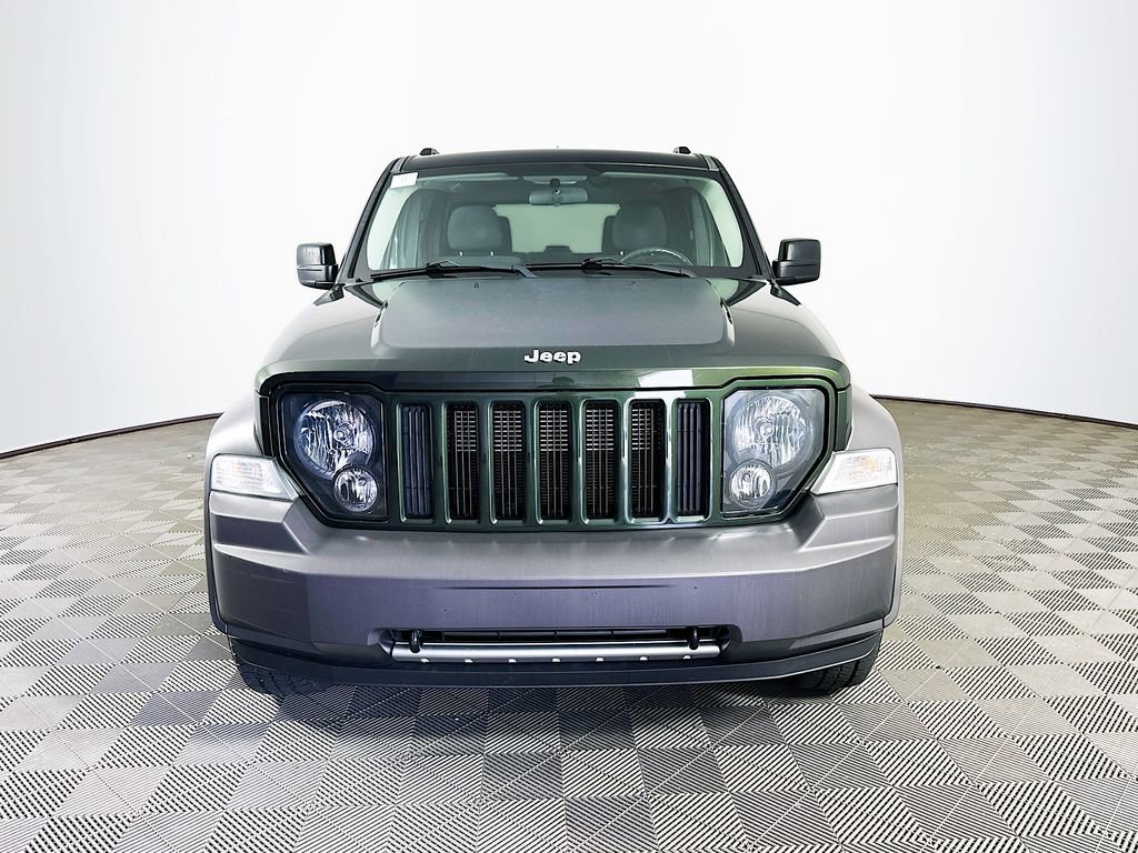 Used 2010 Jeep Liberty Renegade AWD/4WD image 4