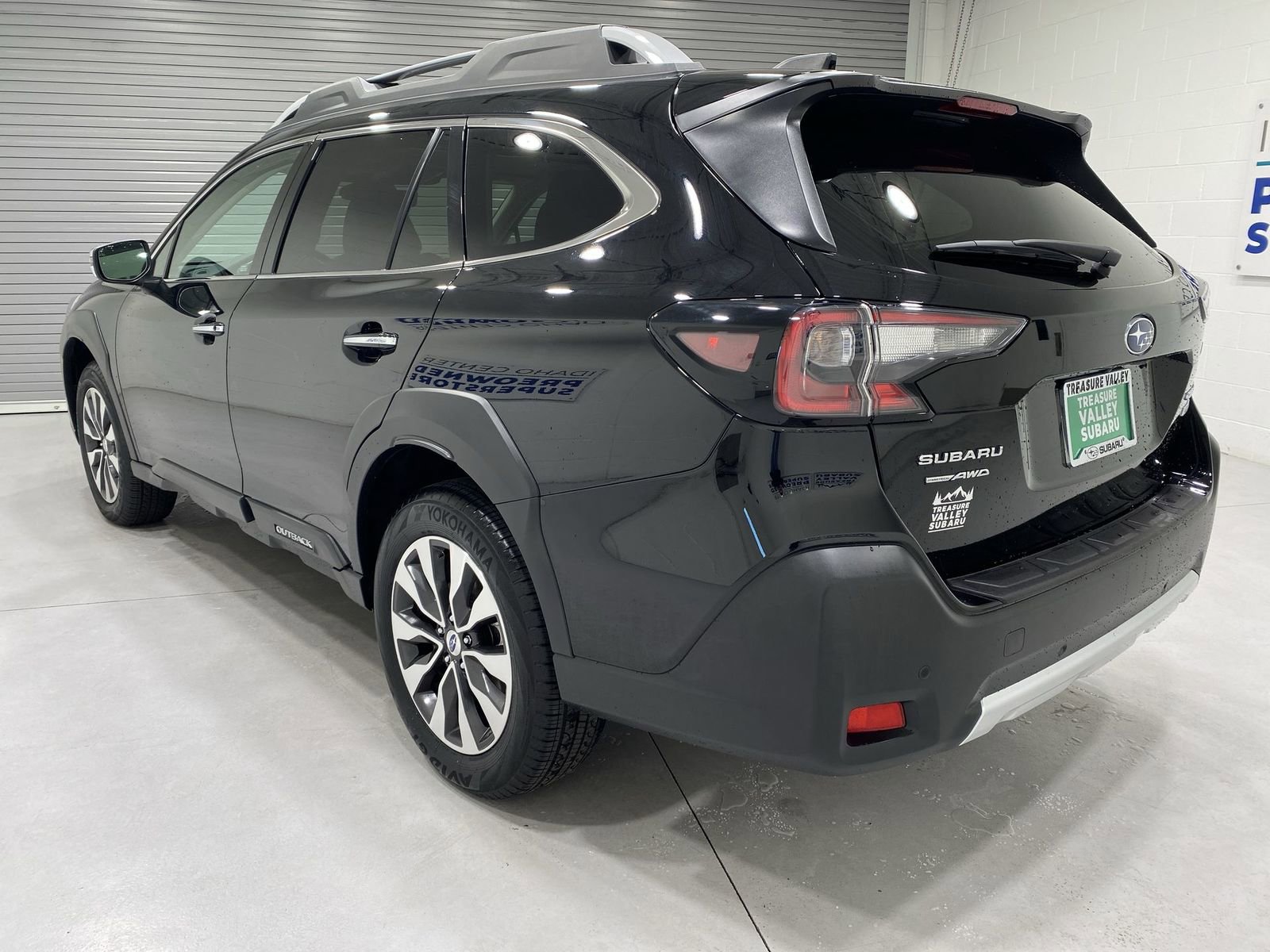 Certified 2025 Subaru Outback Touring w/ Tech Package 2 image 6