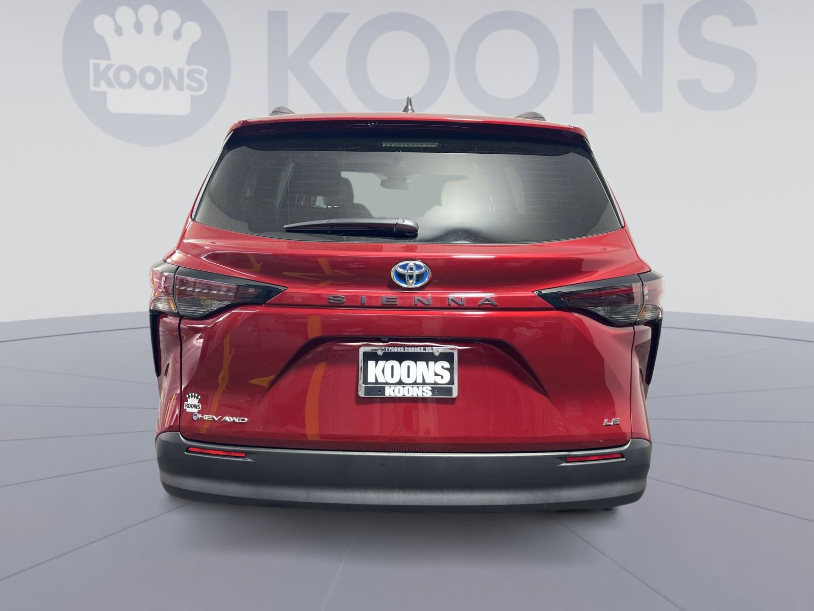 Used 2025 Toyota Sienna LE w/ LE Plus Package image 5