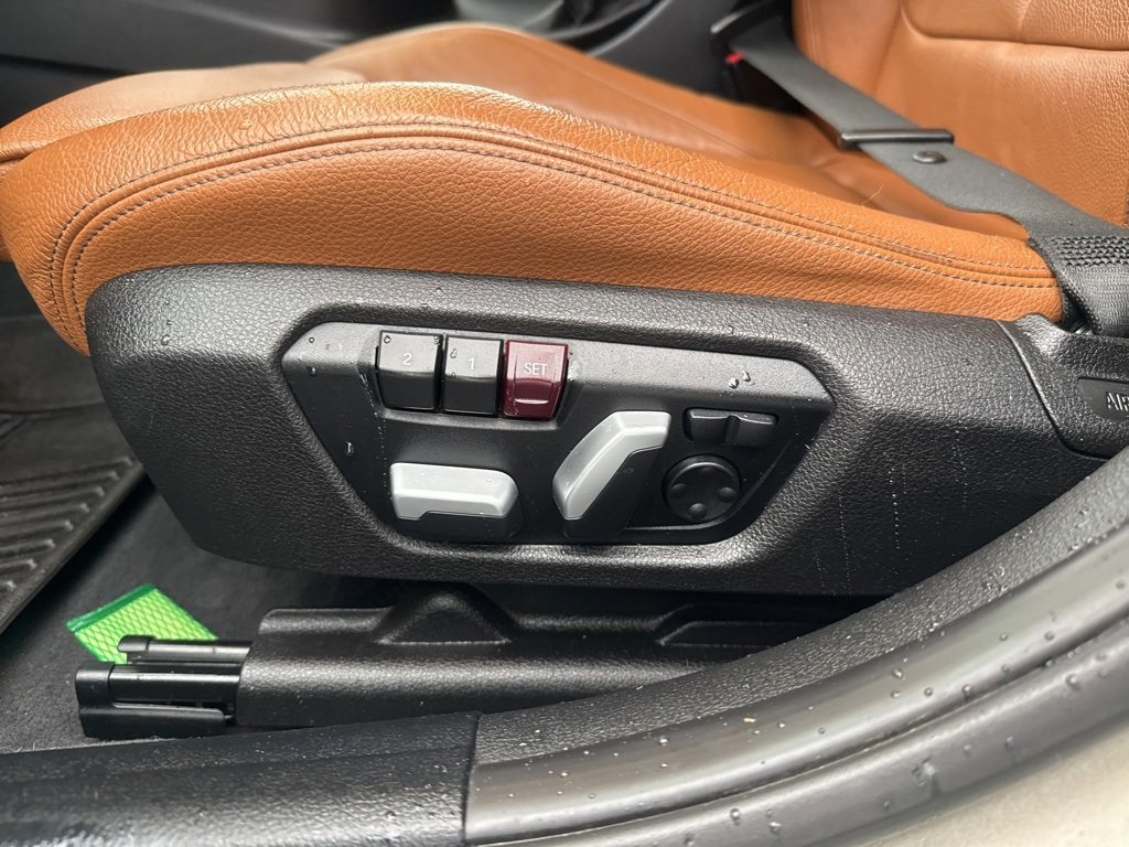 Used 2017 BMW 330i xDrive Wagon w/ Premium Package image 15