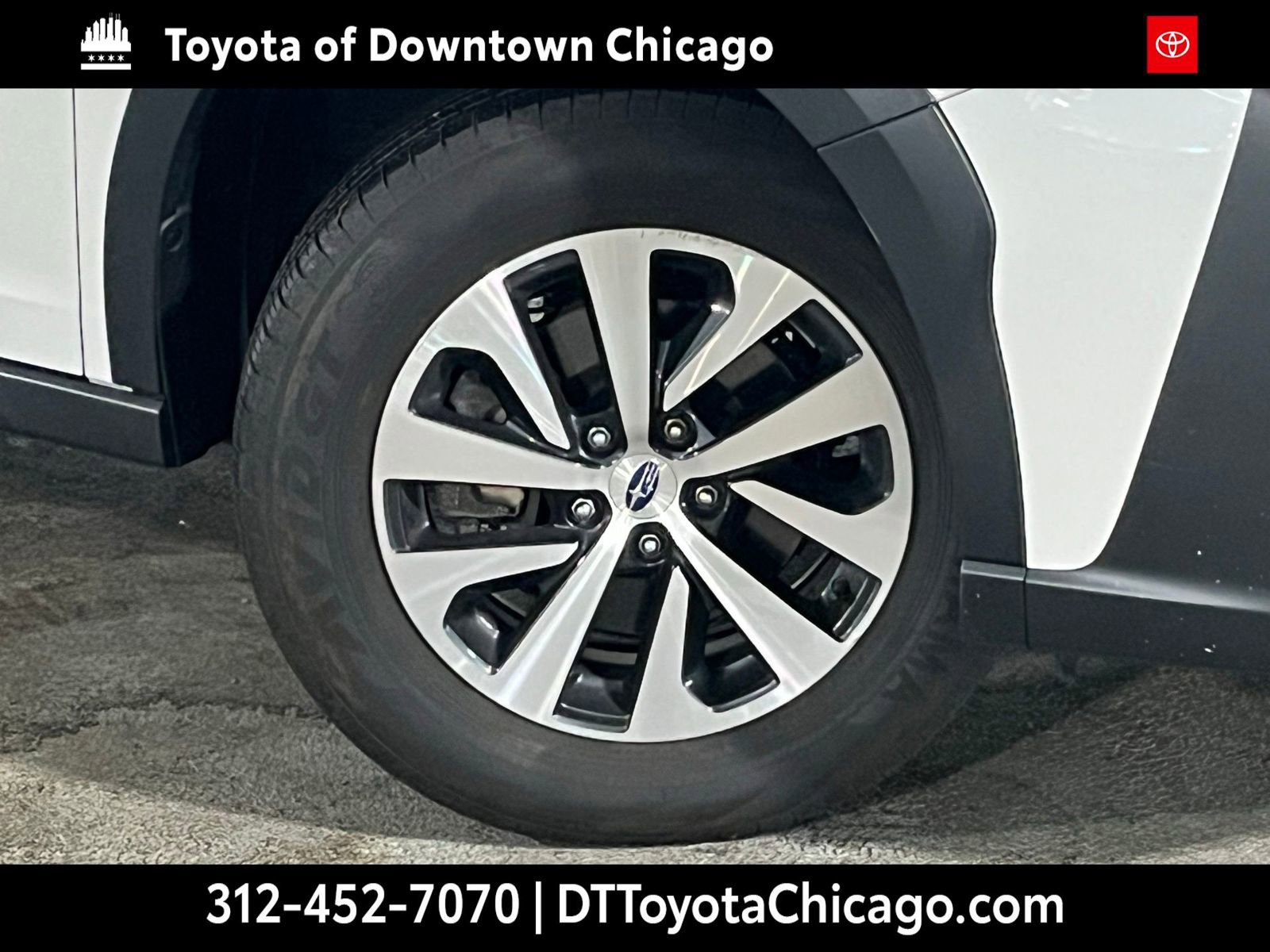 Used 2024 Subaru Outback Premium AWD/4WD image 2