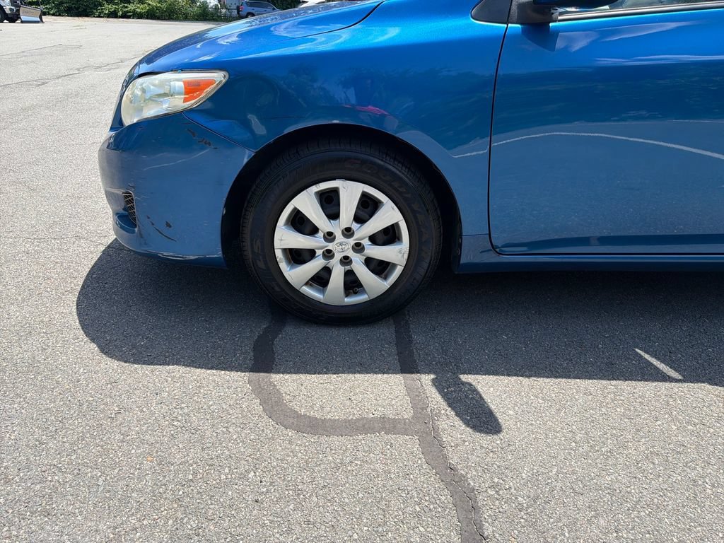 Used 2010 Toyota Corolla LE FWD image 26