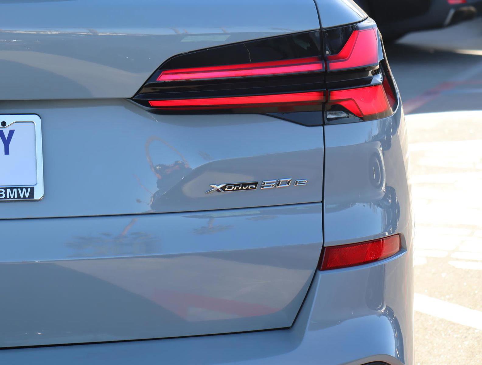 Used 2024 BMW X5 xDrive50e w/ Executive Package image 6