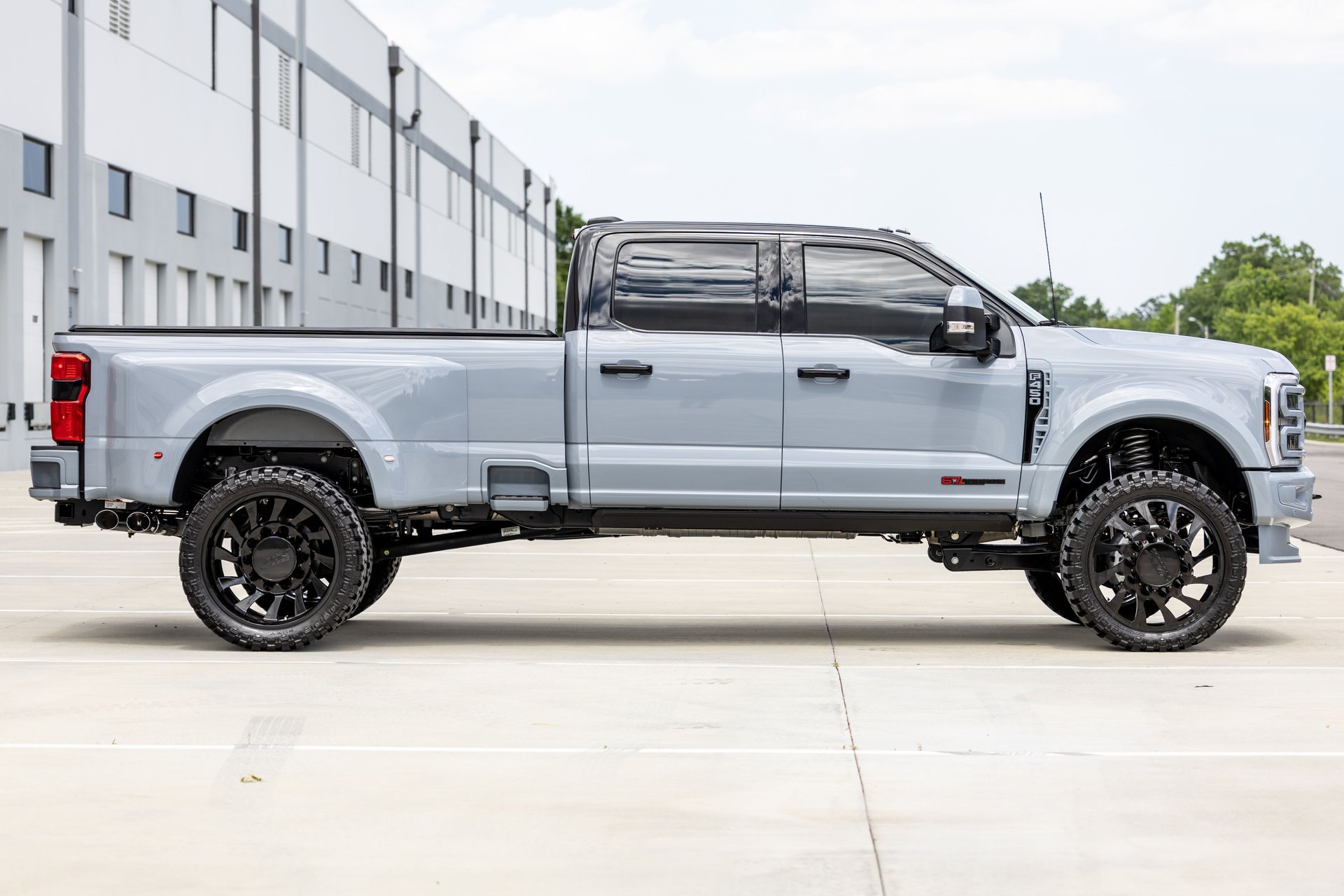 Used 2025 Ford F450 King Ranch w/ Chrome Package AWD/4WD image 19