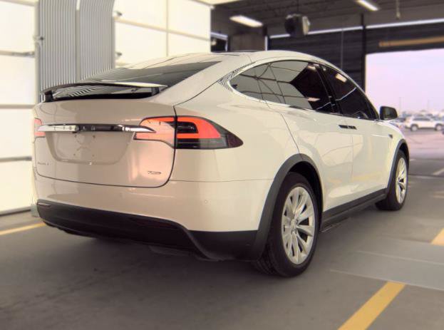 Used 2016 Tesla Model X 75D AWD/4WD image 8