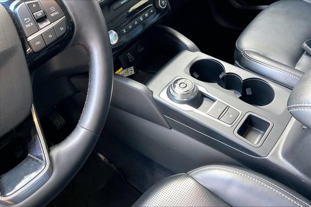 Used 2024 Ford Escape Platinum AWD/4WD image 11