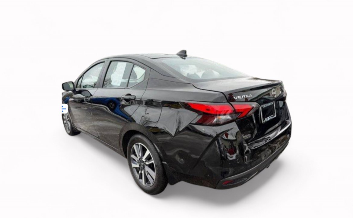 Used 2024 Nissan Versa SV w/ Trunk Package image 3