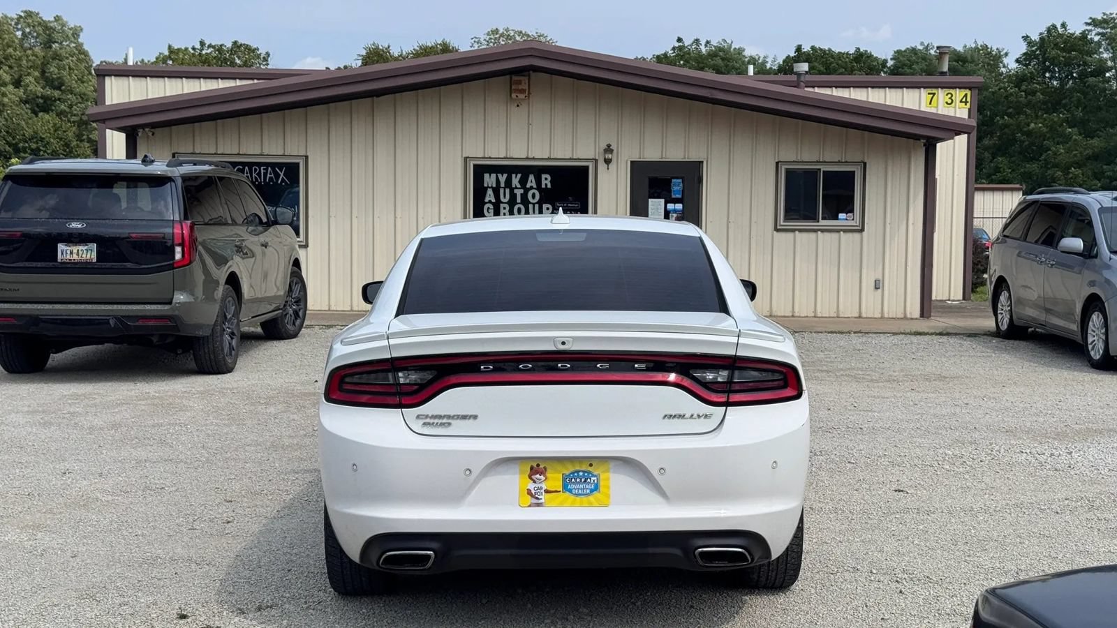 Used 2017 Dodge Charger SXT w/ AWD Plus Group image 11