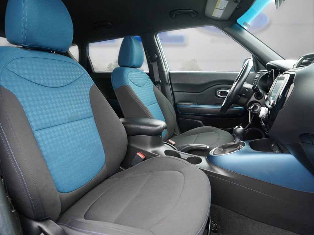 Used 2015 Kia Soul + w/ Audio Package image 28