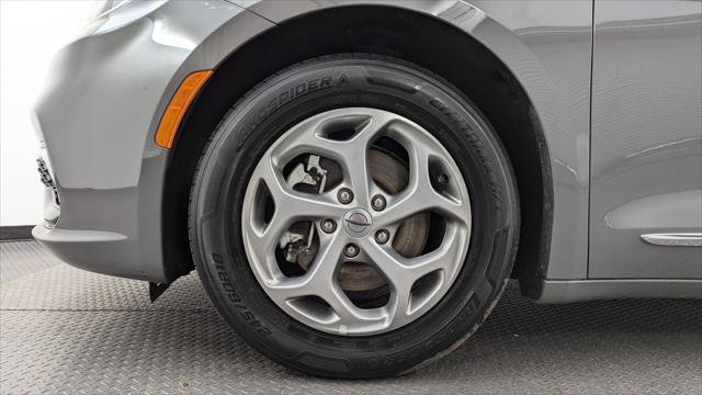 Used 2023 Chrysler Pacifica Limited image 34