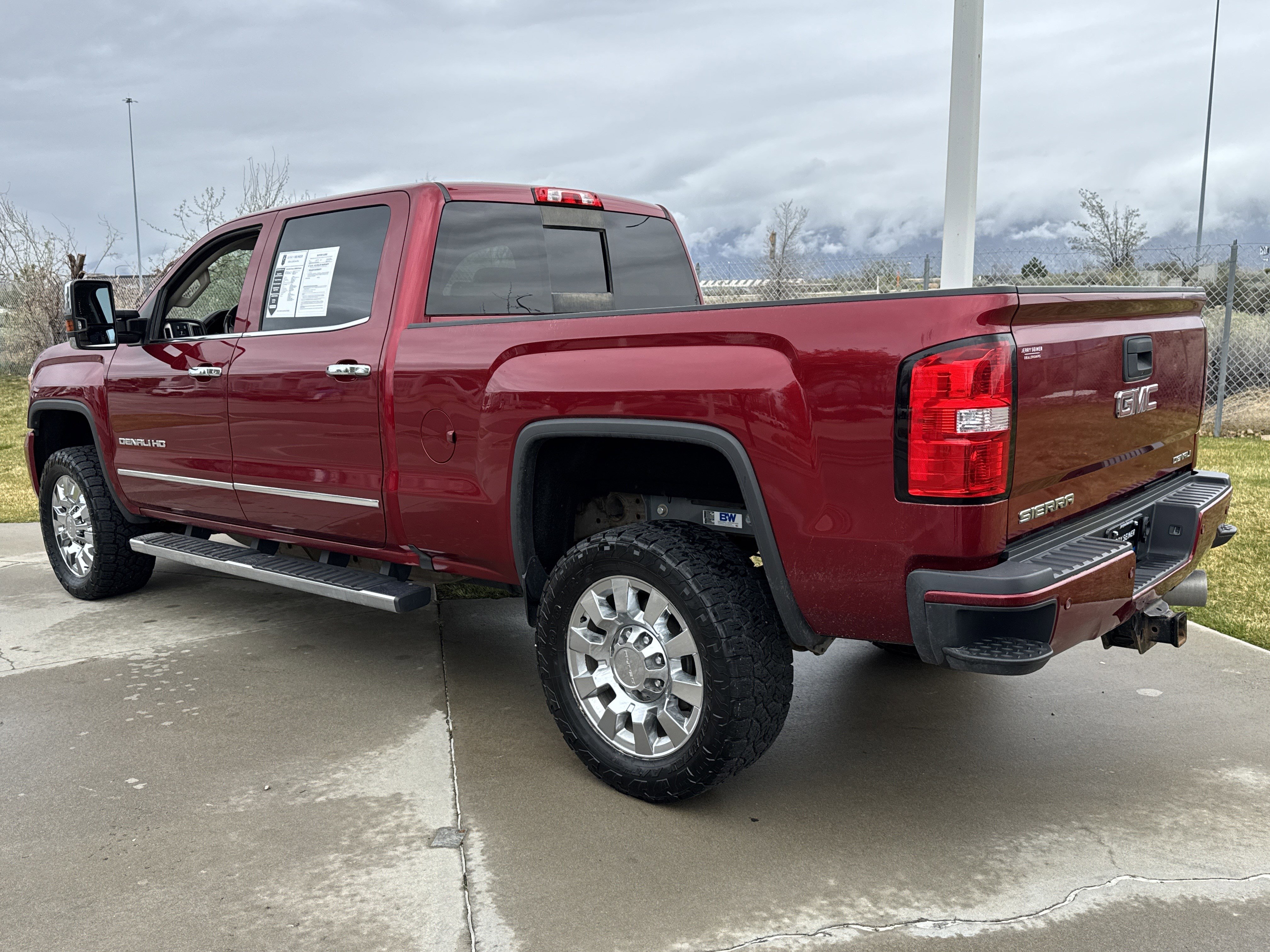 Used 2018 GMC Sierra 2500 Denali w/ Duramax Plus Package image 3