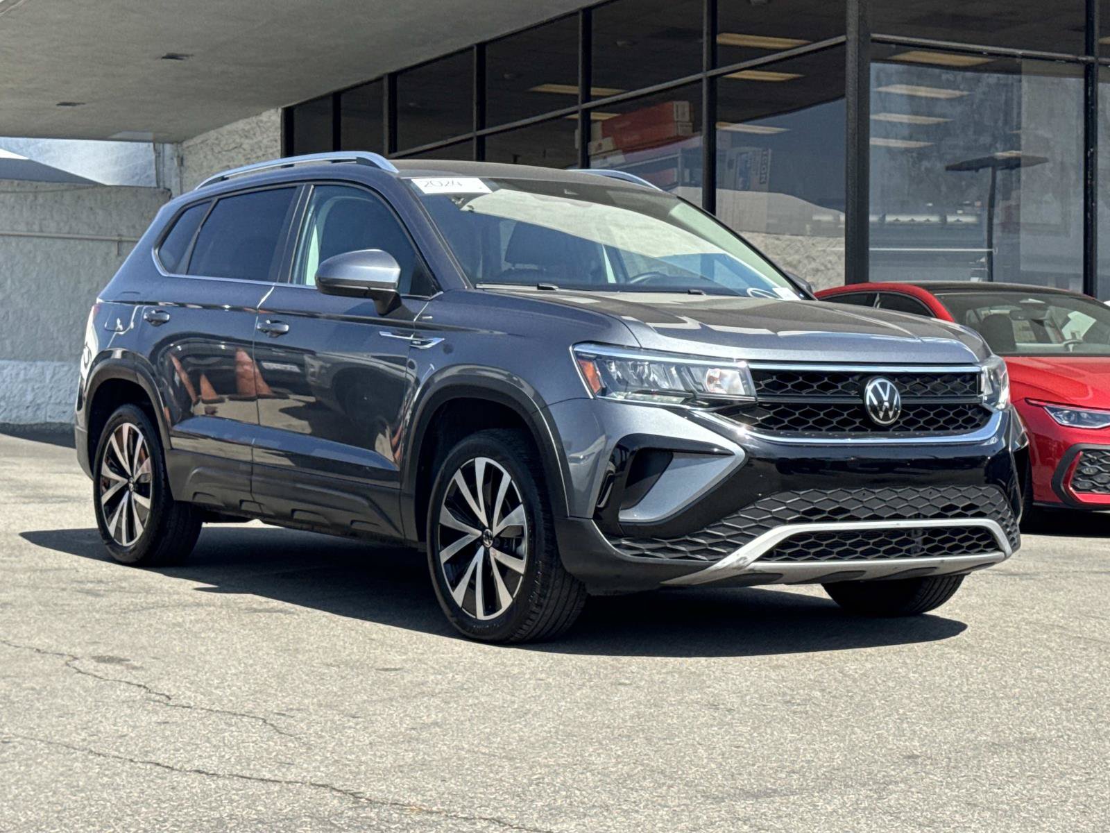 Certified 2024 Volkswagen Taos SE FWD image 3