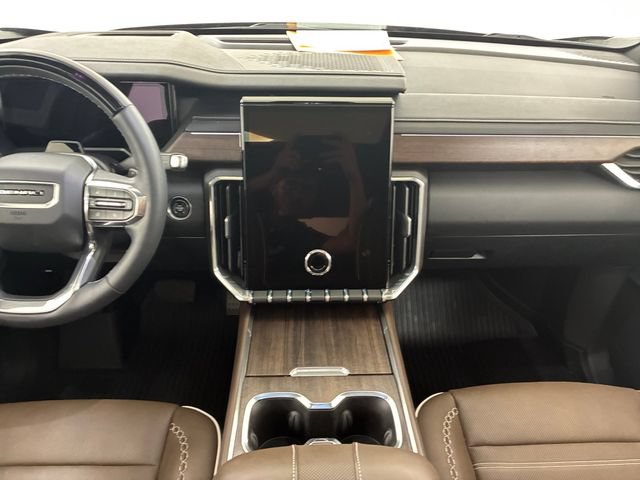 Certified 2026 GMC Acadia Denali Ultimate w/ LPO, Floor Liner Package AWD/4WD image 21