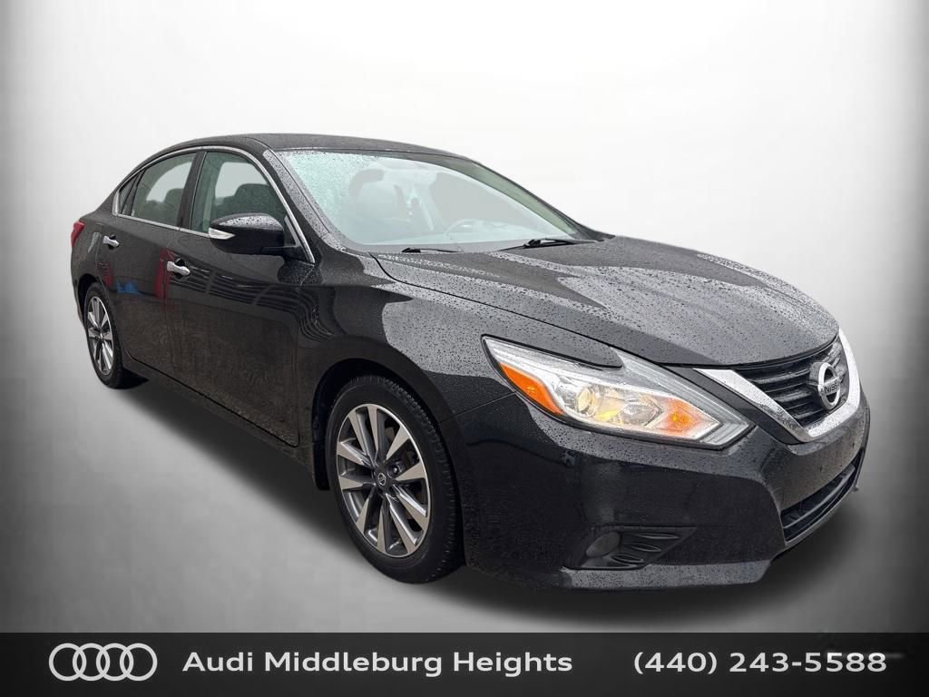Used 2017 Nissan Altima 2.5 SV w/ Convenience Package image 1