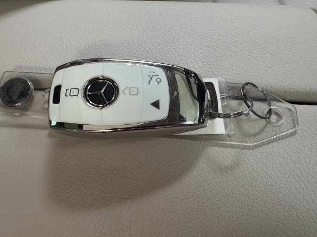 Used 2025 Mercedes-Benz GLE 350 4MATIC w/ AMG Line Exterior image 27