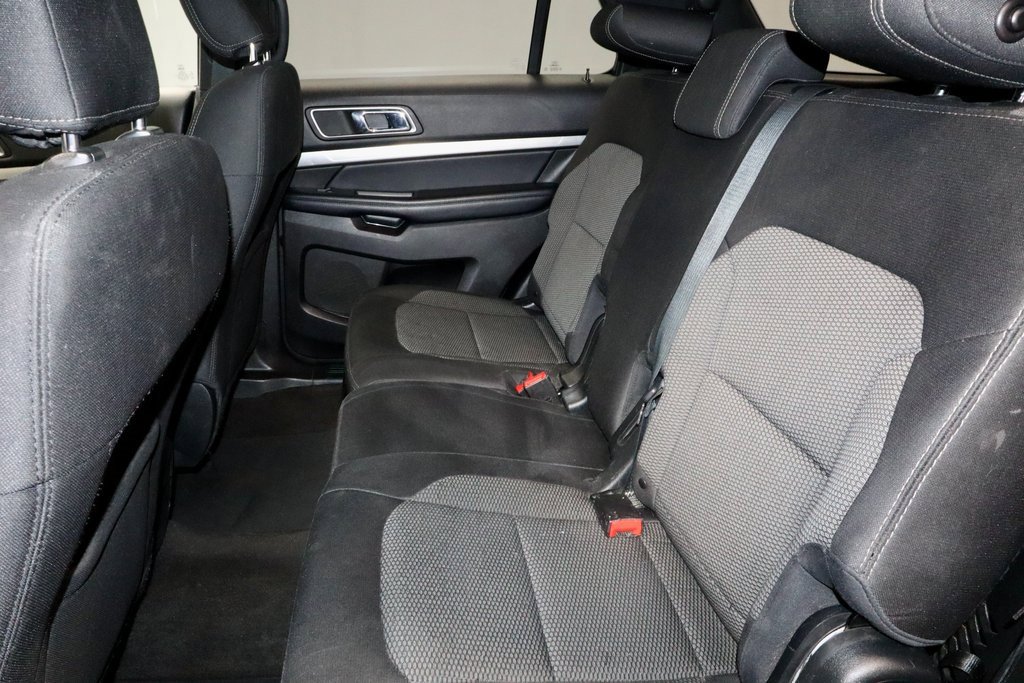 Used 2018 Ford Explorer XLT w/ Equipment Group 201A image 23