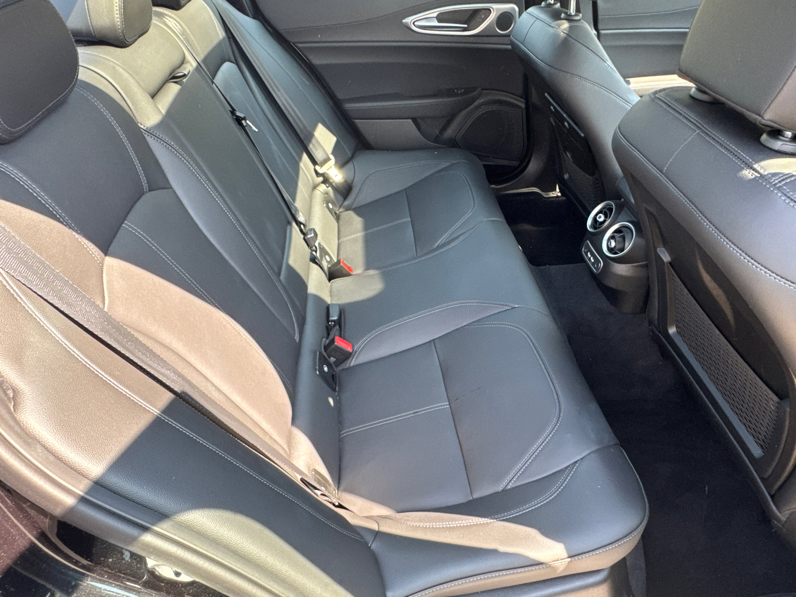 Used 2024 Alfa Romeo Giulia Ti image 19