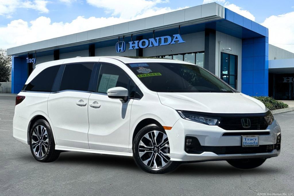 Certified 2026 Honda Odyssey Elite image 2
