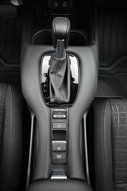 New 2027 Honda HR-V LX image 18