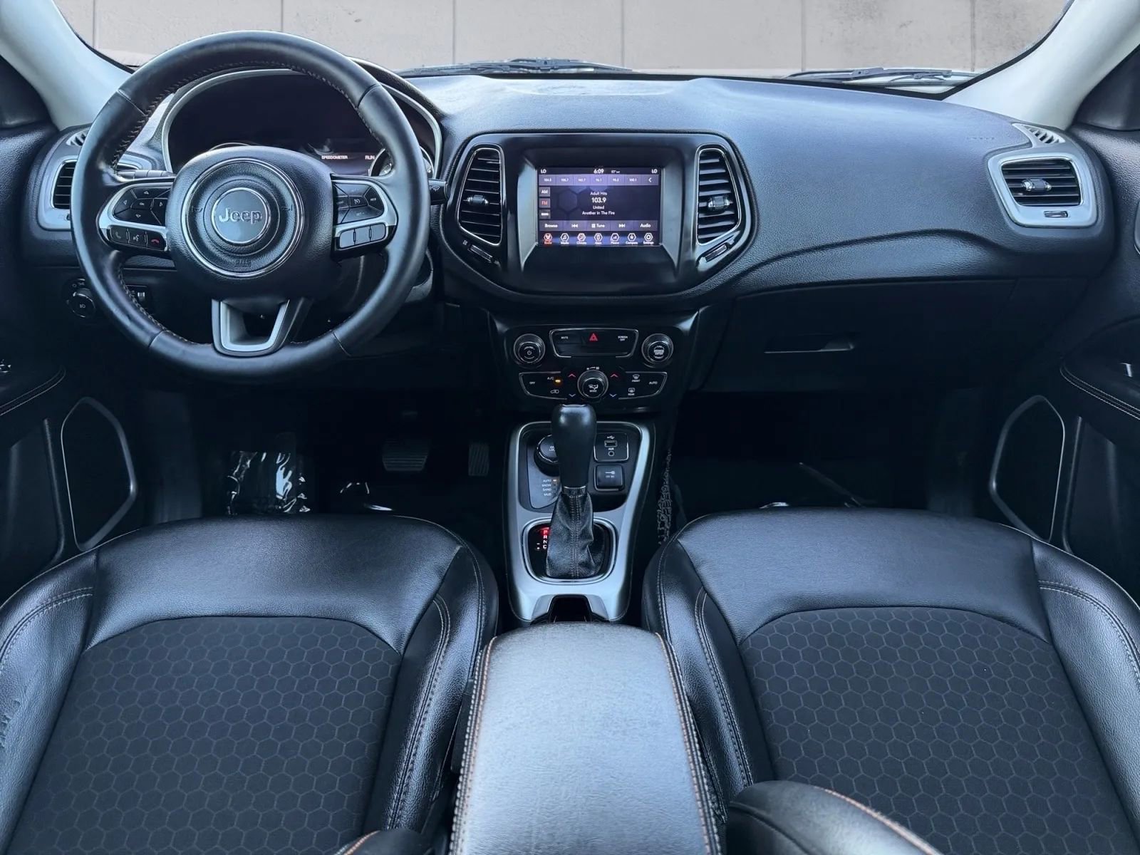 Used 2018 Jeep Compass Latitude w/ Popular Equipment Group image 12