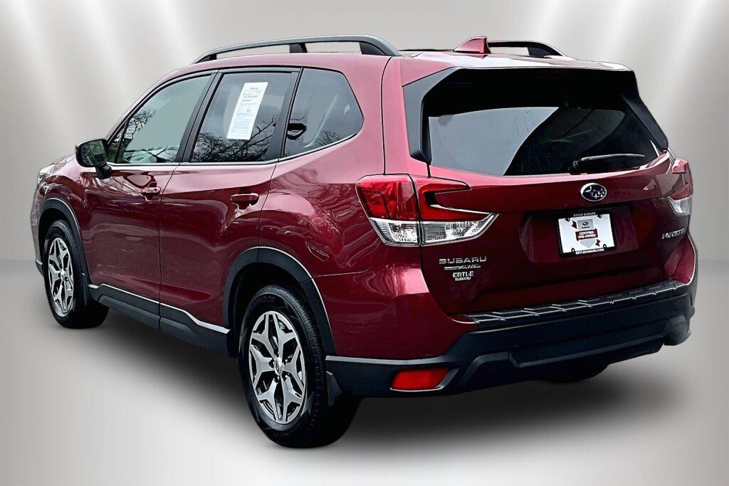 Certified 2021 Subaru Forester Premium w/ Popular Package #1 AWD/4WD image 4