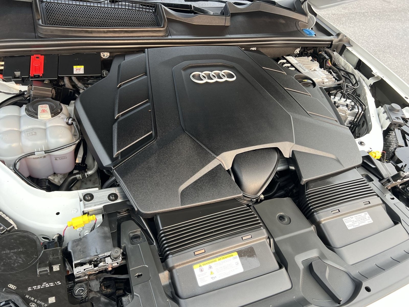 Used 2023 Audi Q7 3.0T Premium Plus w/ Premium Plus Package AWD/4WD image 28