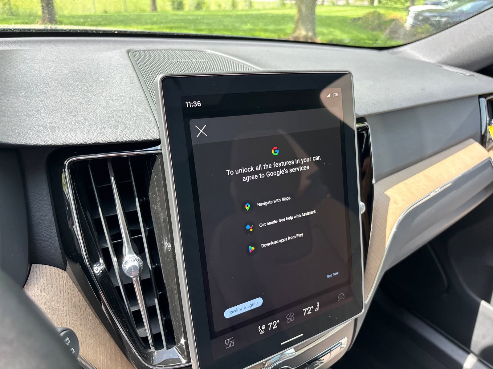 New 2026 Volvo XC60 B5 Plus w/ Protection Package Premier AWD/4WD image 17