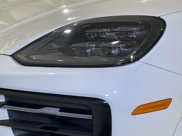 Certified 2026 Porsche Cayenne Coupe AWD/4WD image 15