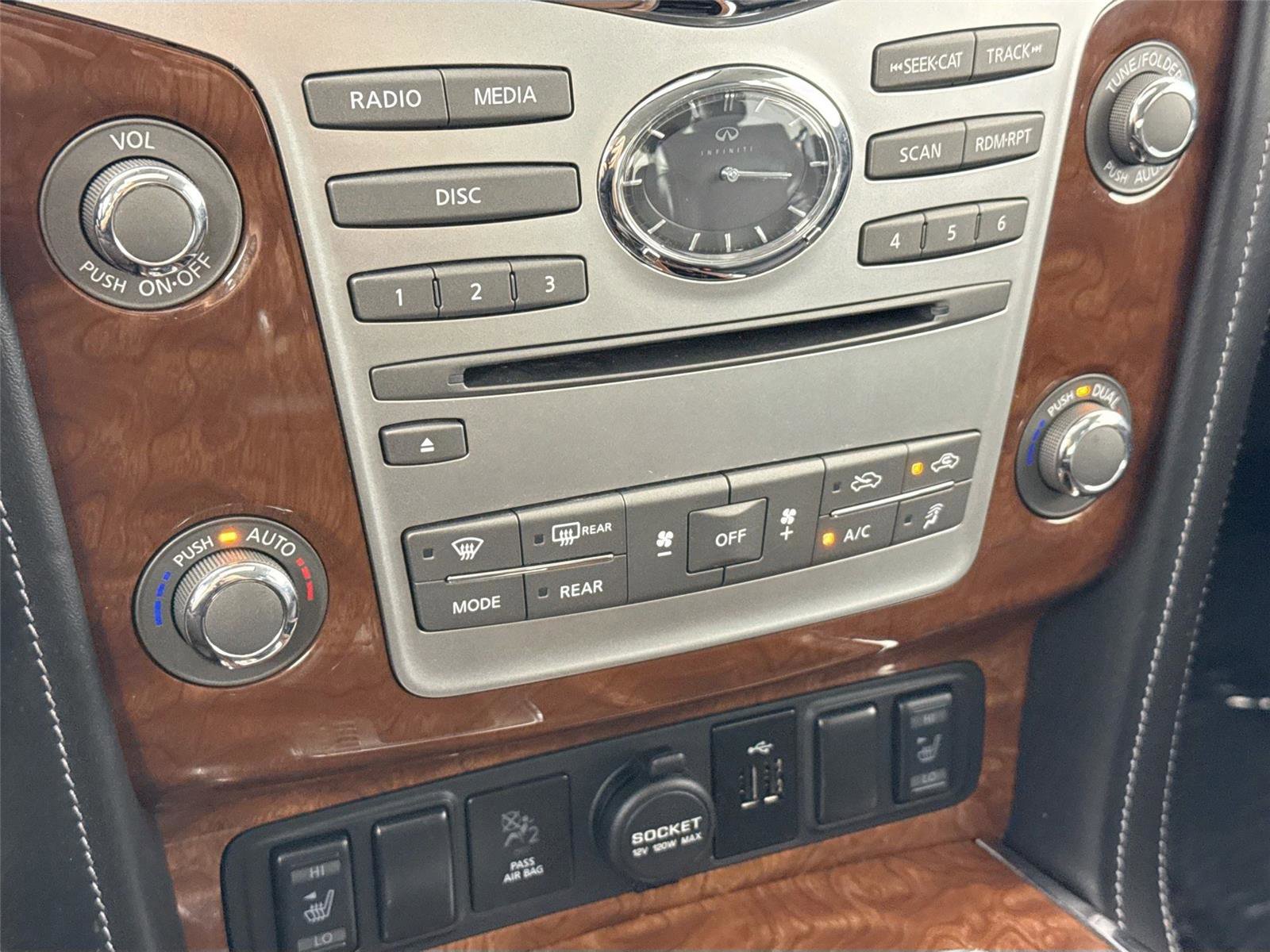 Used 2019 INFINITI QX80 Luxe image 26