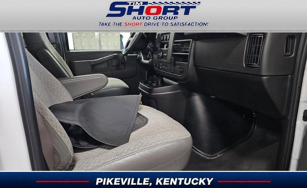 Used 2025 Chevrolet Express 3500 LT w/ LT Preferred Equipment Group RWD video 1