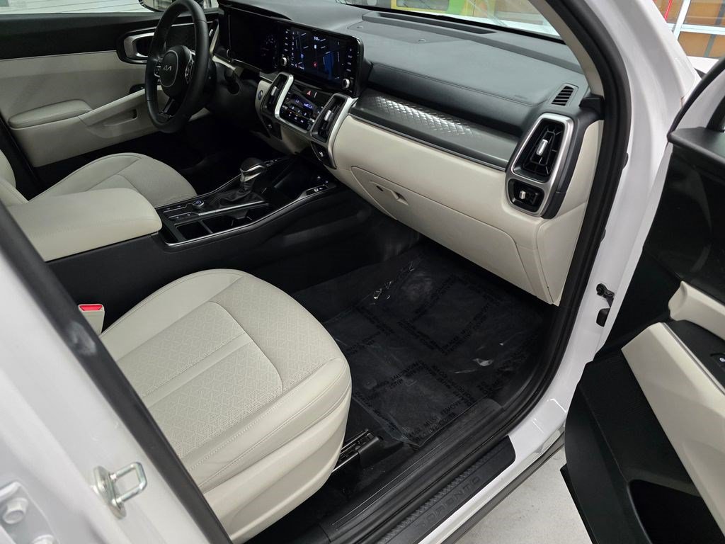Used 2022 Kia Sorento S w/ Panoramic Sunroof Package FWD image 33